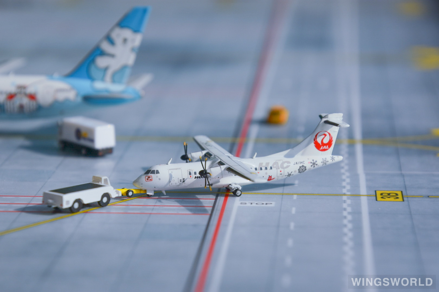 JC Wings 1:400 EW4AT4001 Hokkaido Air System 北海道空中系统 ATR 42 JA11HC