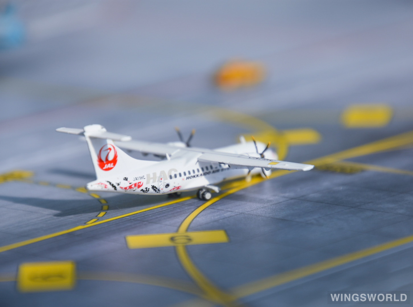 JC Wings 1:400 EW4AT4001 Hokkaido Air System 北海道空中系统 ATR 42 JA11HC