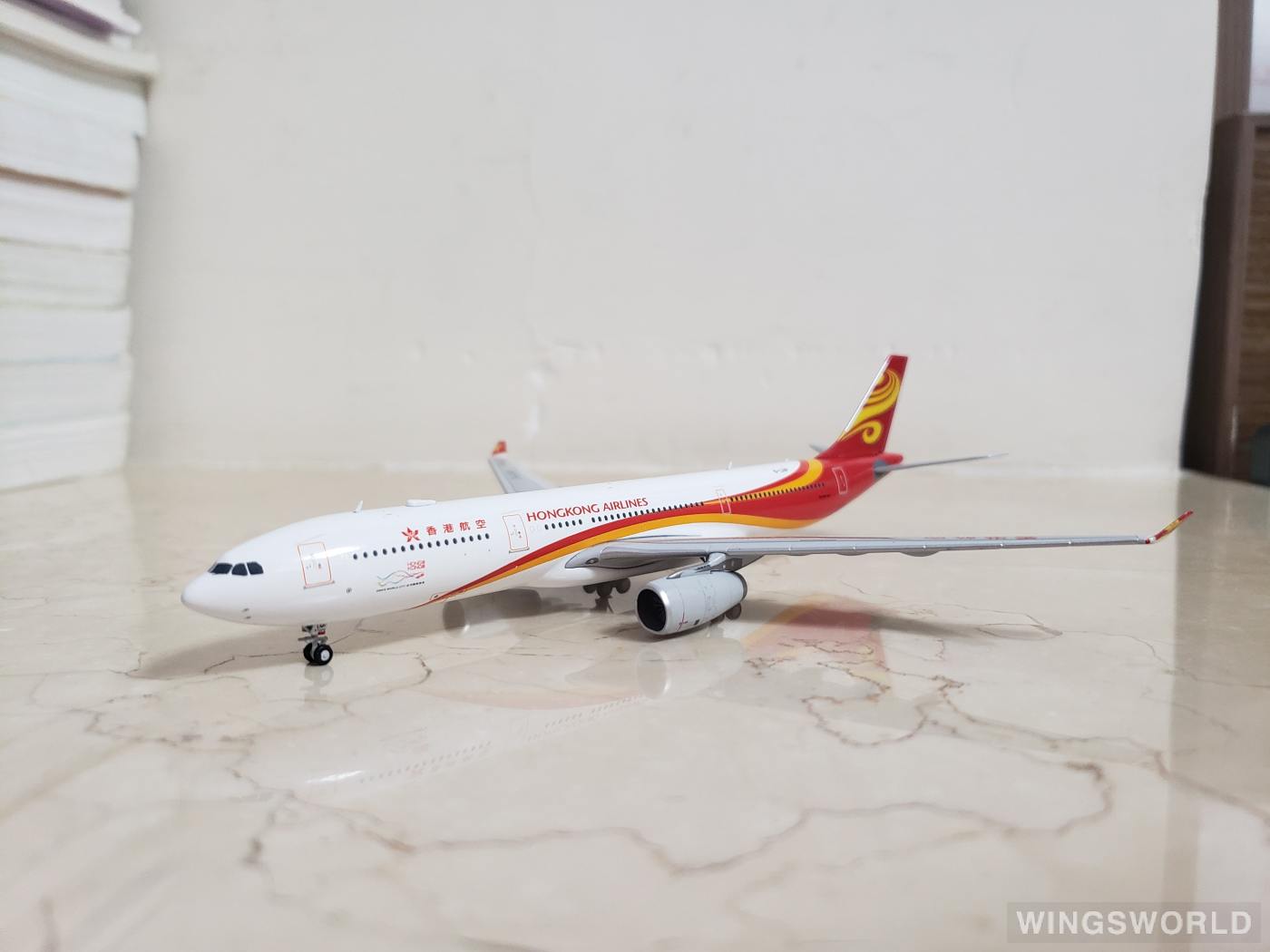 JC Wings 1:400 XX4715 Hong Kong Airlines 香港航空 Airbus A330-300 B-LNP