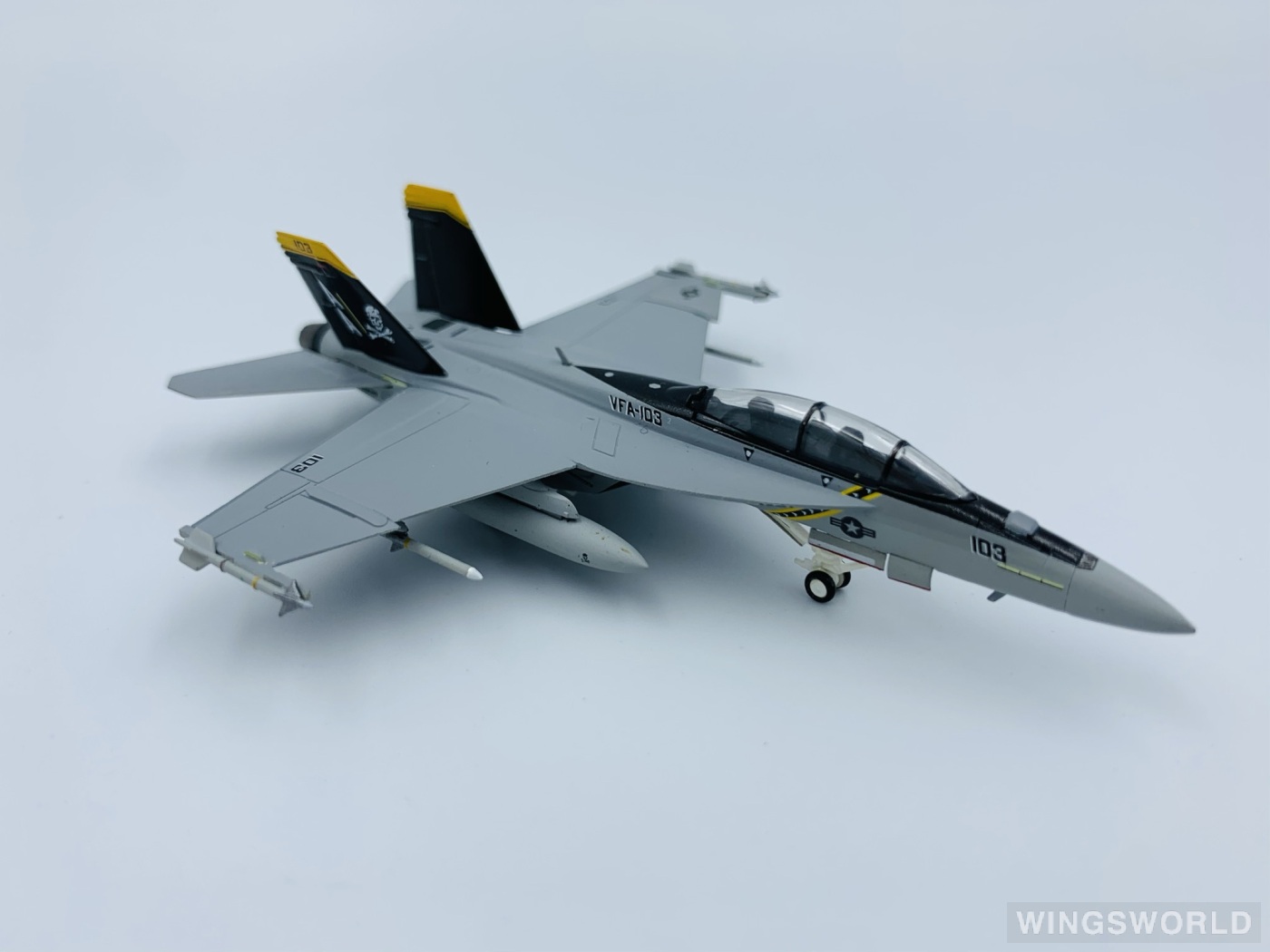 Hogan 1:200 HG6207 U.S. Navy 美国海军 McDonnell Douglas F/A-18 166620