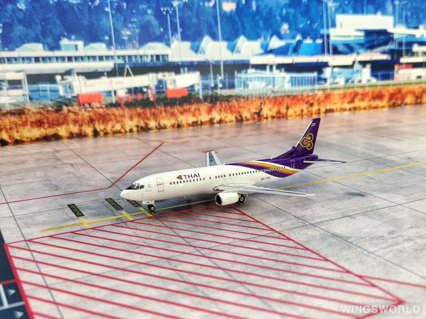 Phoenix 1:400 PH11513 Thai Airways 泰国国际航空 Boeing 737-400 HS-TDG