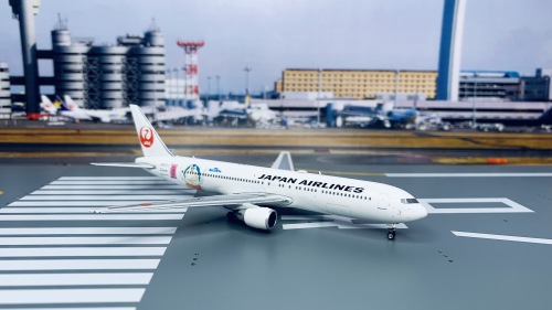 PH04129 Japan Airlines 日本航空Boeing 767-300ER JA622J