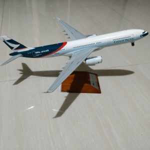 Cathay Pacific 国泰航空 Airbus A330-300 B-LAD  XX2963 JC Wings 1:200
