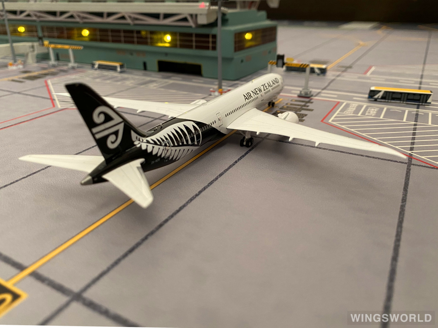 Phoenix 1:400 PH11217 Air New Zealand 新西兰航空 Boeing 787-9 ZK-NZD