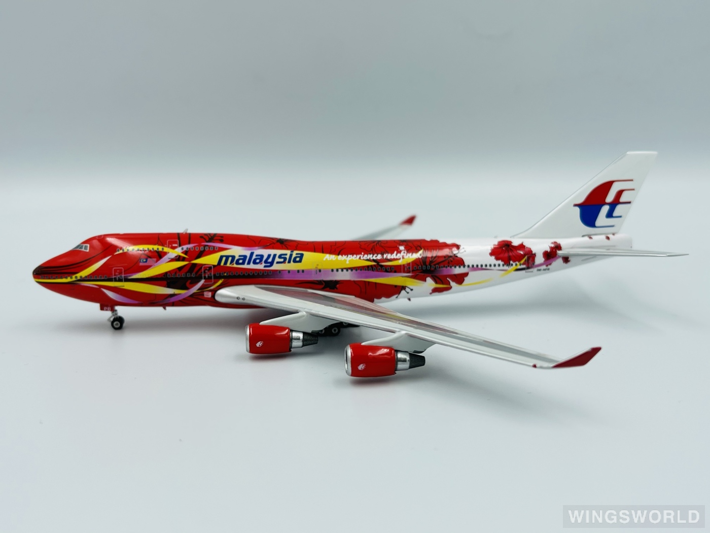 Phoenix 1:400 ph10995 Malaysia Airlines 马来西亚航空 Boeing 747-400 9M-MPB