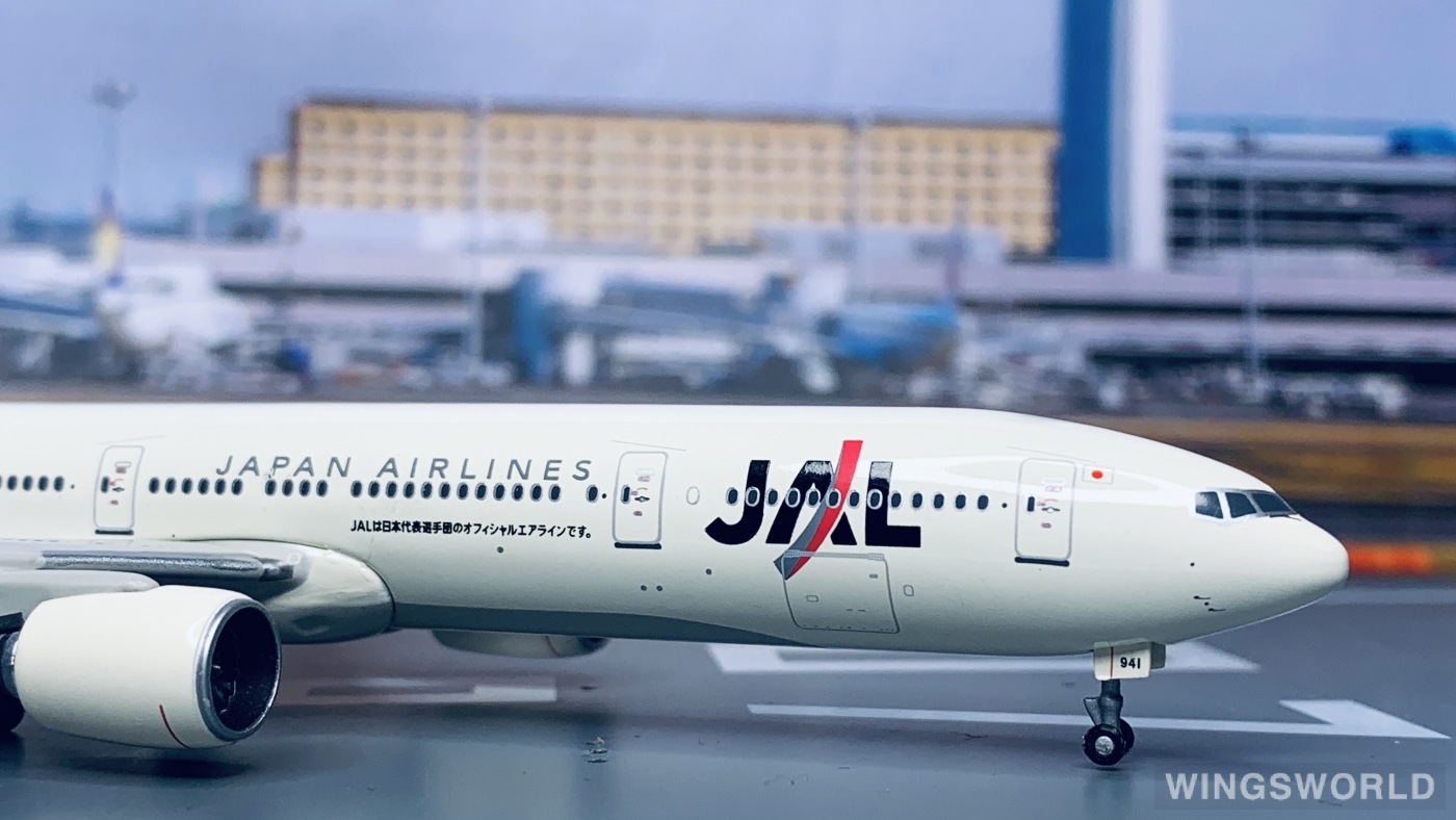 Phoenix 1:400 PH10098 Japan Airlines 日本航空 Boeing 777-300 JA8941