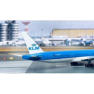 KLM 荷兰皇家航空 Boeing 777-300ER PH-BVF 2003s colors. With rolling gears. PH10563 Phoenix 1:400