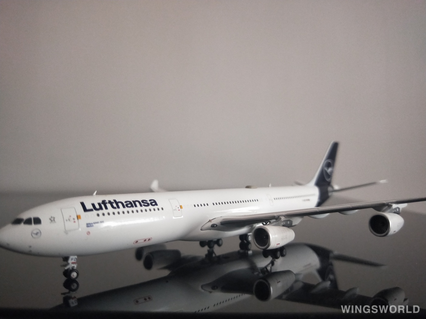 Geminijets 1:400 GJDLH1925 Lufthansa 汉莎航空 Airbus A340-300 D-AIFD
