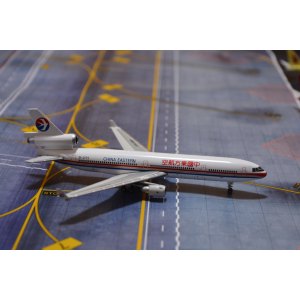 China Eastern 中国东方航空 McDonnell Douglas MD-11 B-2173 1990s colors. With rolling gears. PH10857 Phoenix 1:400
