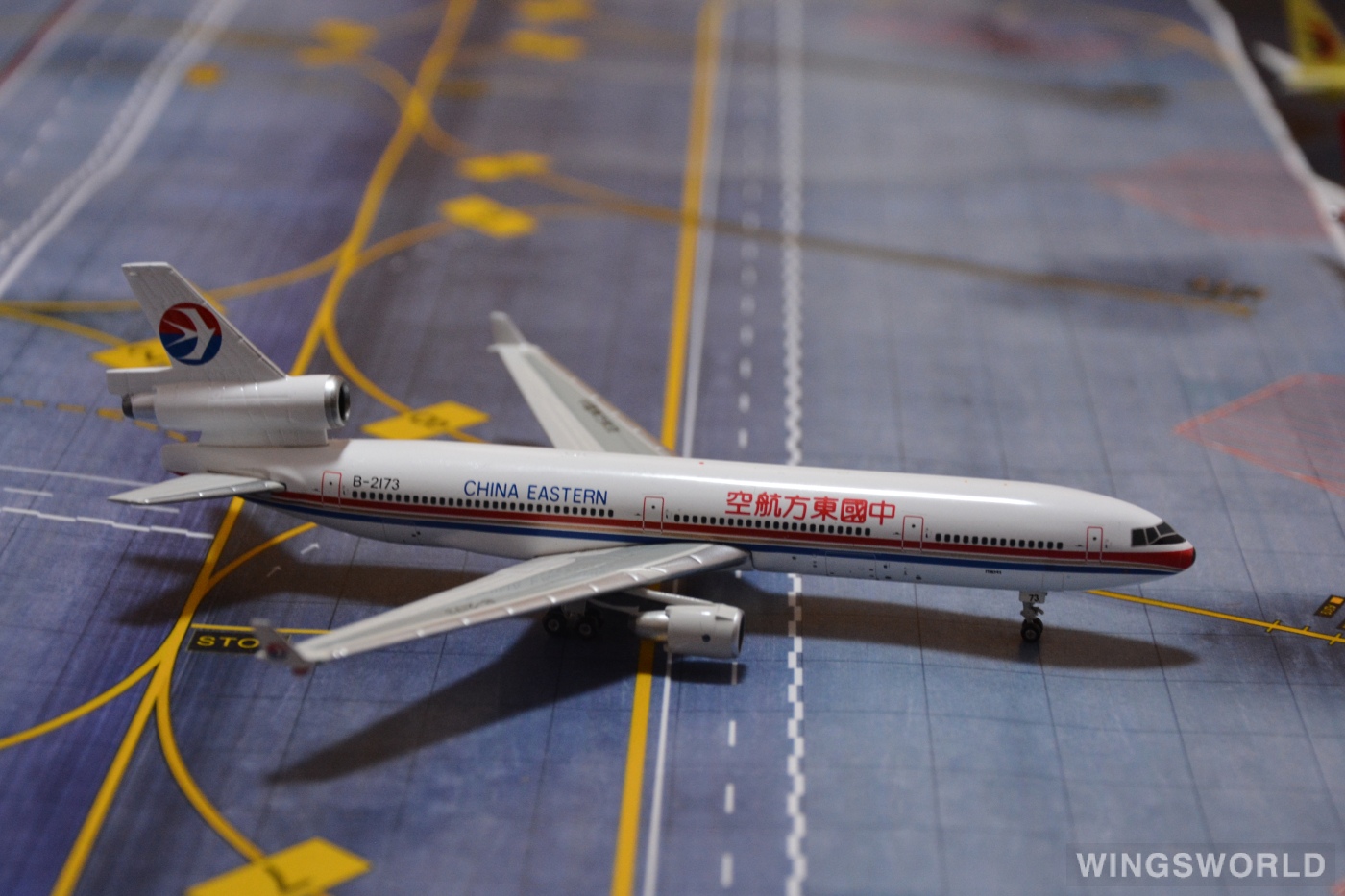 Phoenix 1:400 PH10857 China Eastern 中国东方航空 McDonnell Douglas MD-11 B-2173