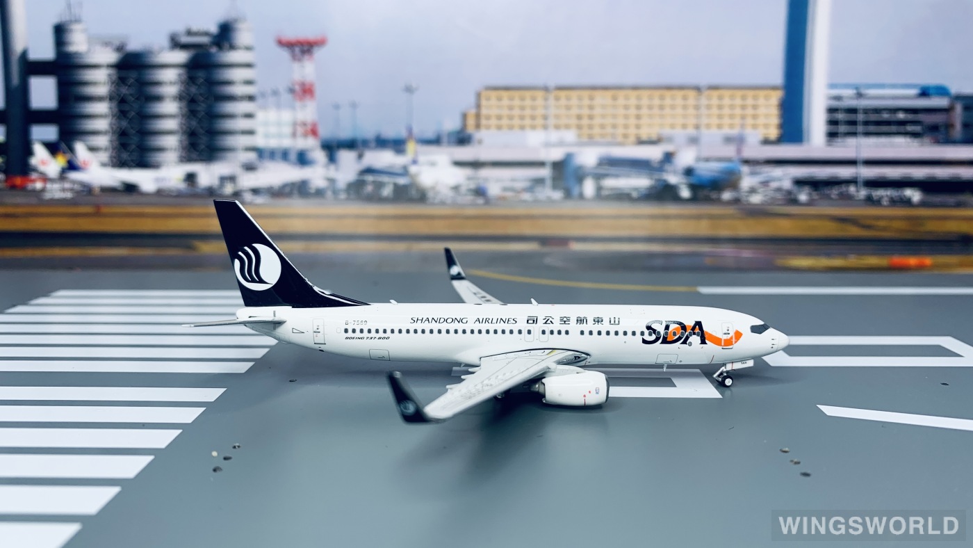 Phoenix 1:400 PH11370 Shandong Airlines 山东航空 Boeing 737-800 B-7569