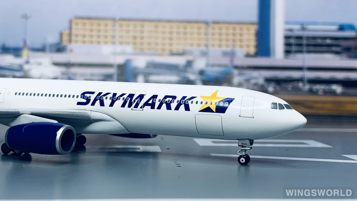 航空機・ヘリコプター Gemini 1/400 A330-300 SKYMARK 1/400 A330-300 スカイマーク JA330B ［BC4006］ ジェミニ/中古