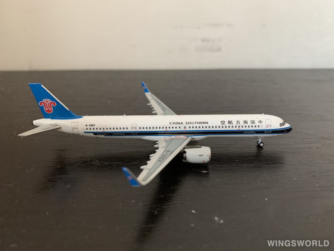 HYJLwings 1:400 HYJL81069 China Southern 中国南方航空 Airbus A321neo B-30EV