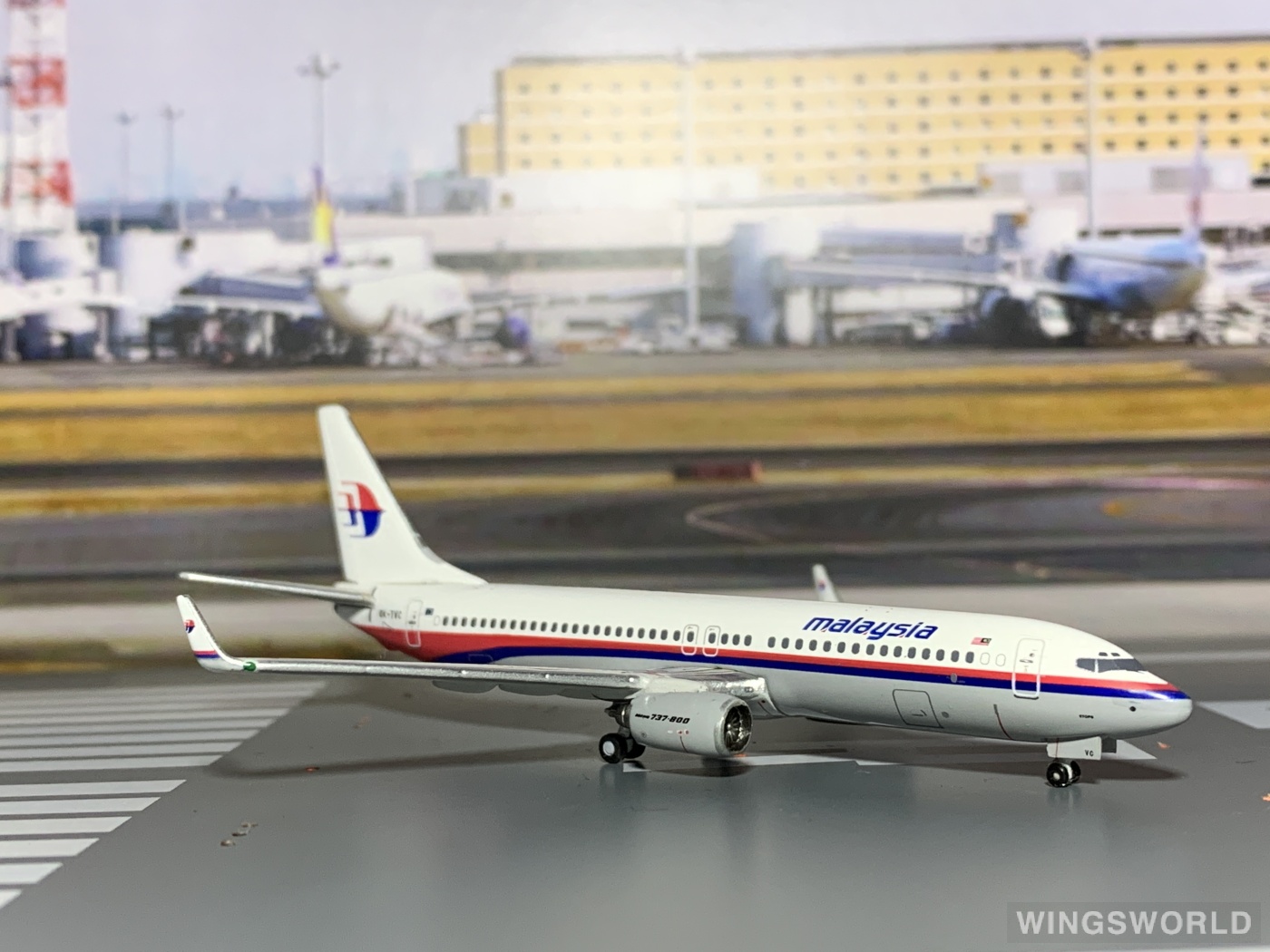 Phoenix 1:400 PH10258 Malaysia Airlines 马来西亚航空 Boeing 737-800 OK-TVC