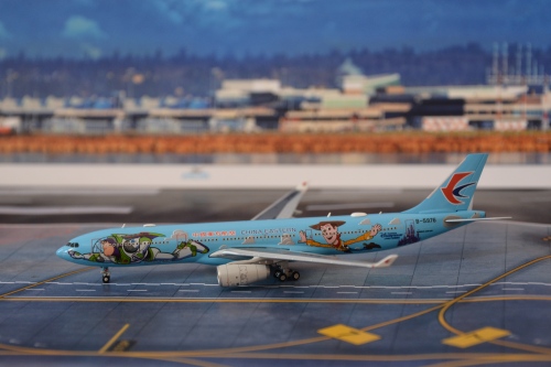 JC Wings 1:400 Airbus A330-300 China Eastern 中国东方航空