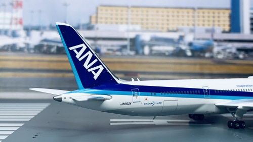 Phoenix 1:400 Boeing 777-300ER Japan Airlines 日本航空PH10803 Phoenix 1:400 Boeing 777-300ER Japan Airlines 日本航空PH10803