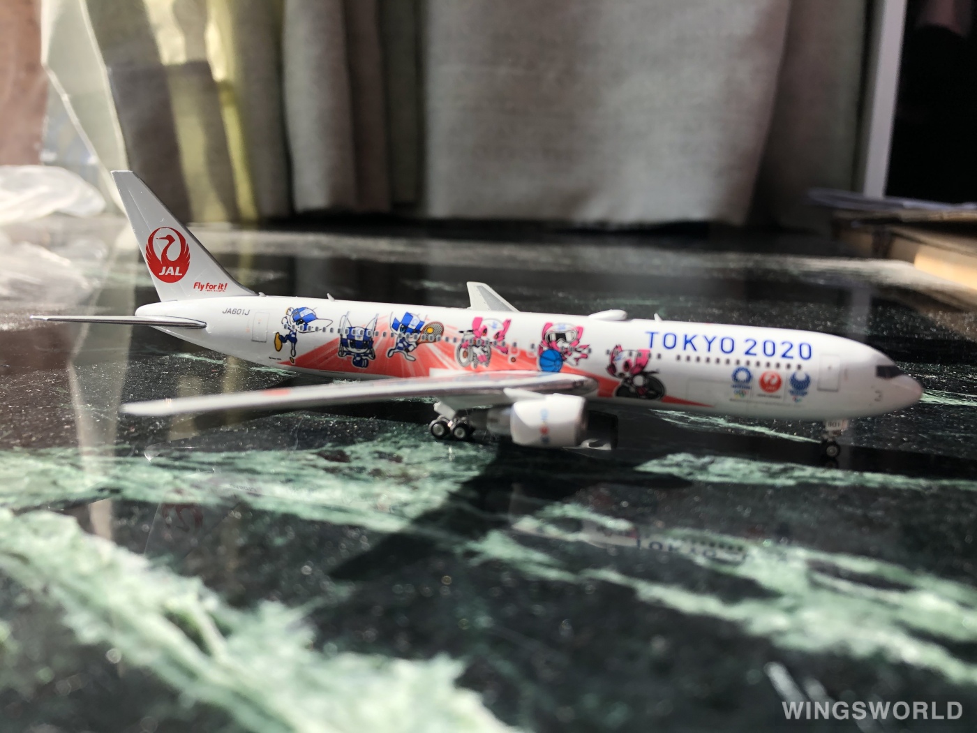 Phoenix 1:400 Boeing 767-300 Japan Airlines 日本航空PH04307 JA601J