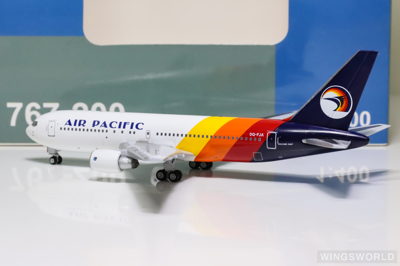 AeroClassics 1:400 AC419812 Air Pacific 斐济太平洋航空 Boeing 767-200 DQ-FJA