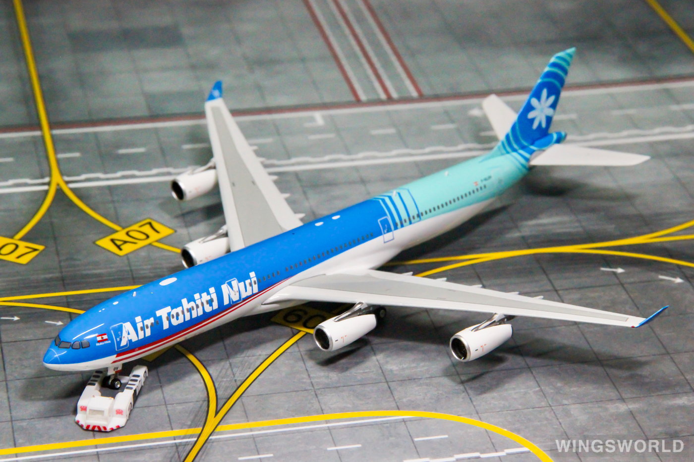 Phoenix 1:400 PH11219 Air Tahiti Nui 大溪地航空 Airbus A340-300 F-OLOV