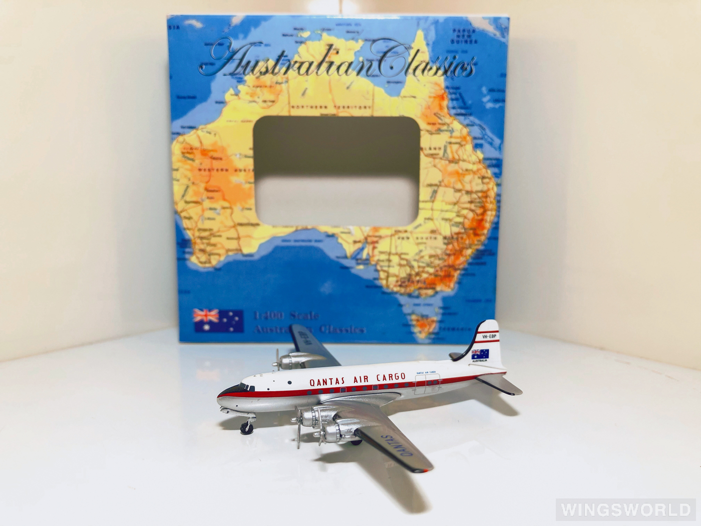 AeroClassics 1:400 ACVHEBP Qantas 澳洲航空 Douglas DC-4 VH-EBP