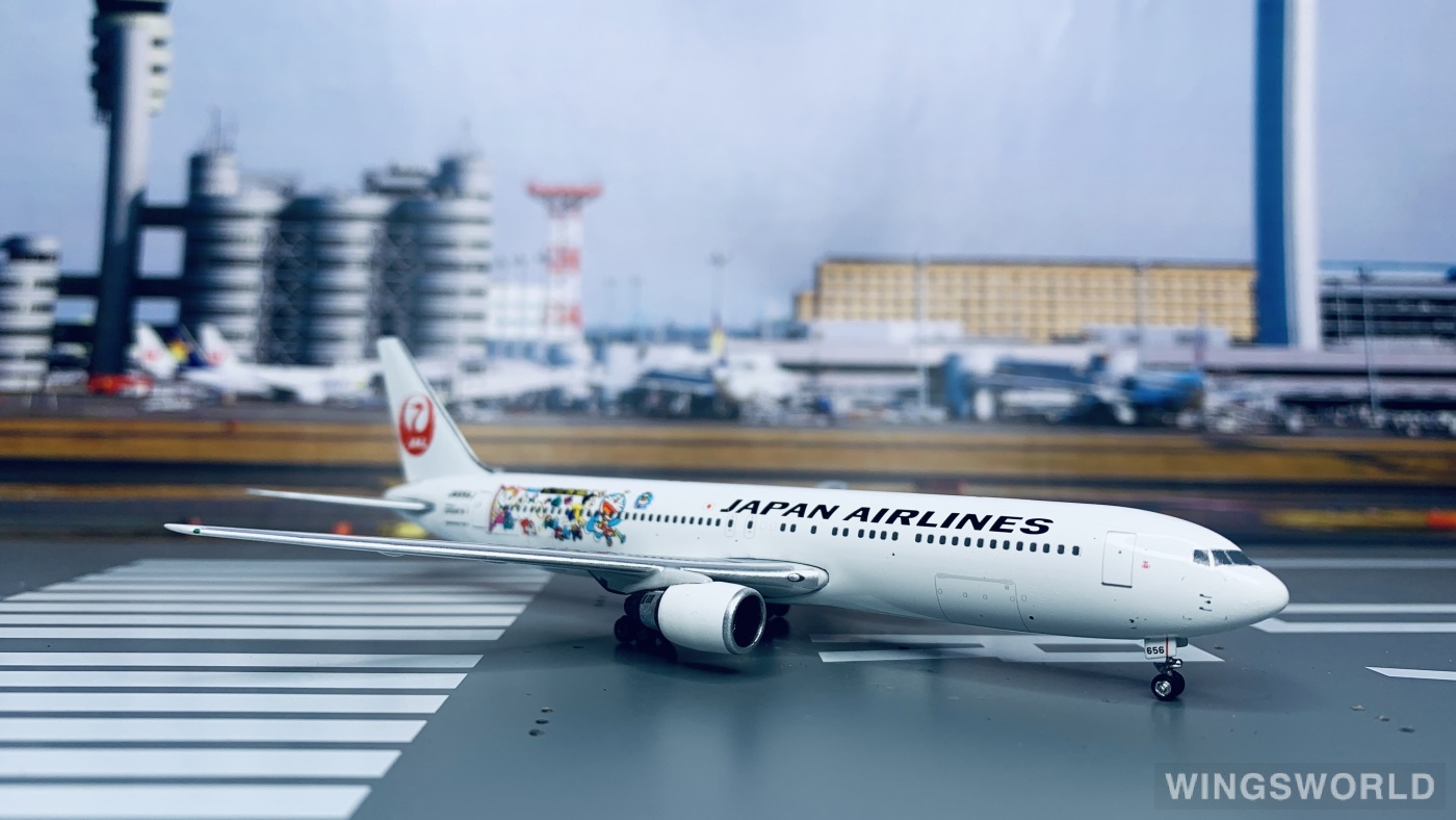 Phoenix 1:400 PH04015 Japan Airlines 日本航空 Boeing 767-300 JA656J