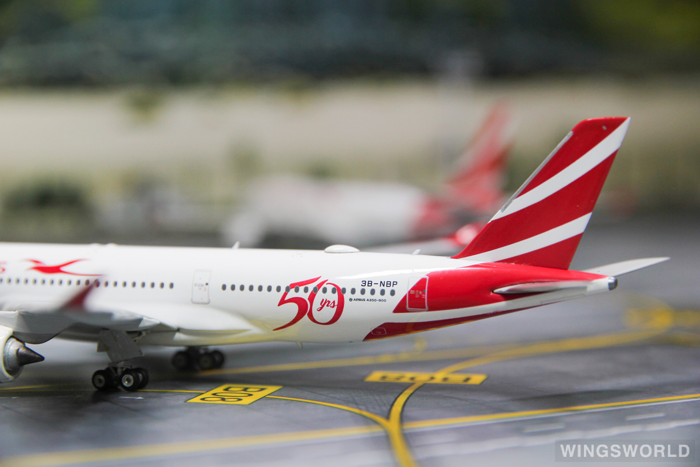 Phoenix 1:400 PH11413 Air Mauritius 毛里求斯航空 Airbus A350-900 3B-NBP