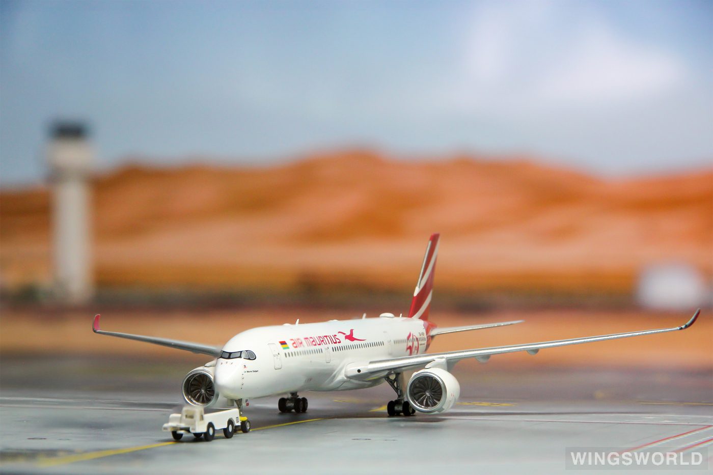 Phoenix 1:400 PH11413 Air Mauritius 毛里求斯航空 Airbus A350-900 3B-NBP