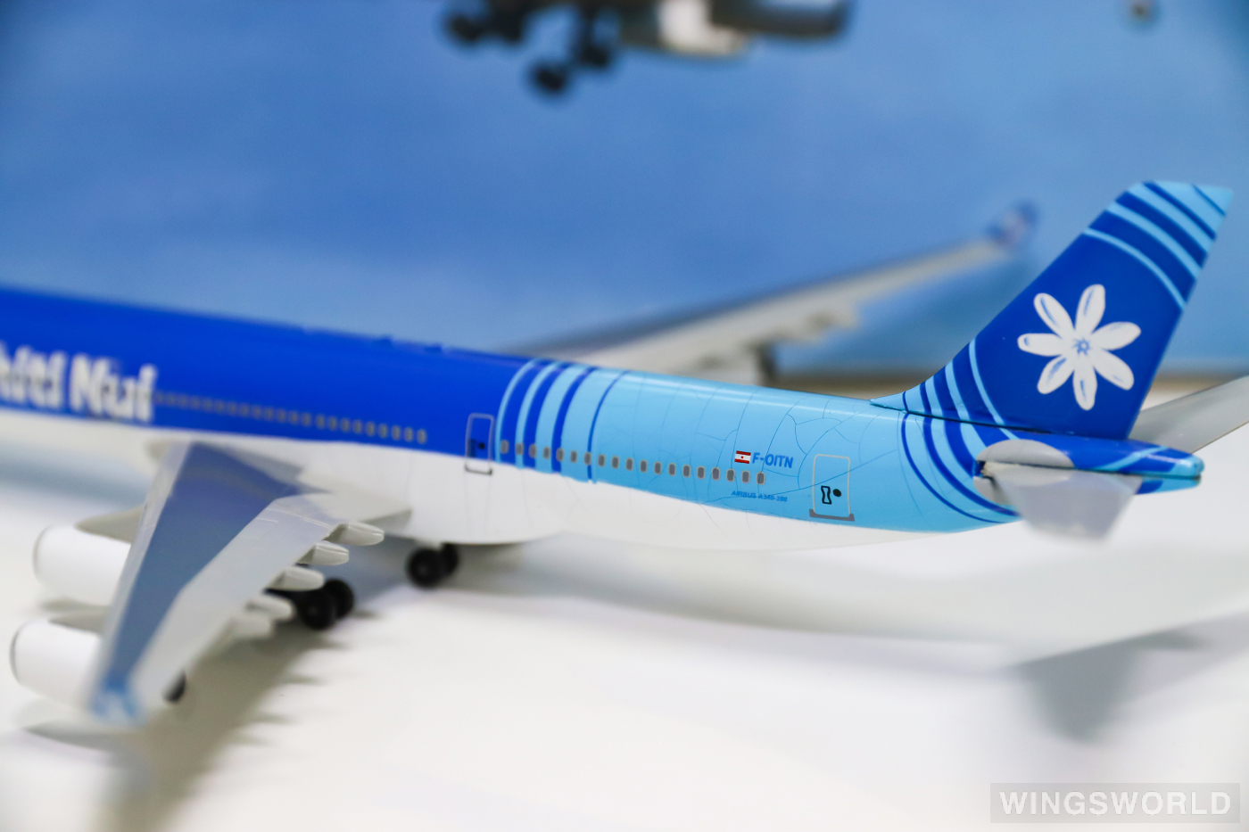 Dragon Models 1:400 55114 Air Tahiti Nui 大溪地航空 Airbus A340-200 F-OITN
