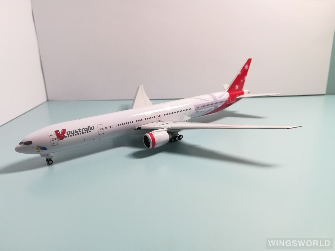 Phoenix 1:400 PH10290 V Australia Boeing 777-300ER VH-VOZ