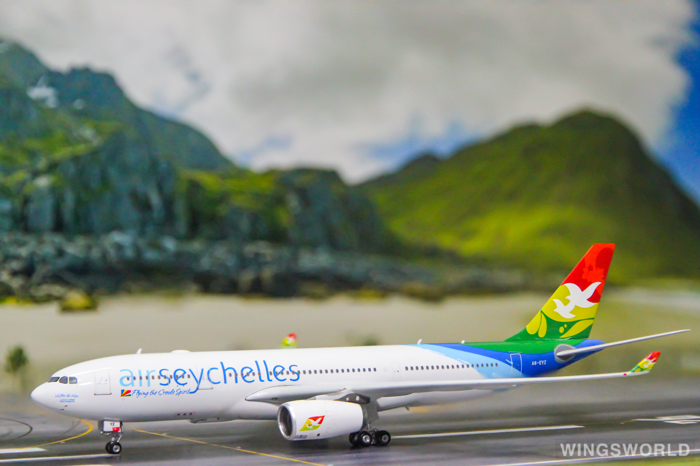 Phoenix 1:400 PH10757 Air Seychelles 塞舌尔航空 Airbus A330-200 A6-EYZ