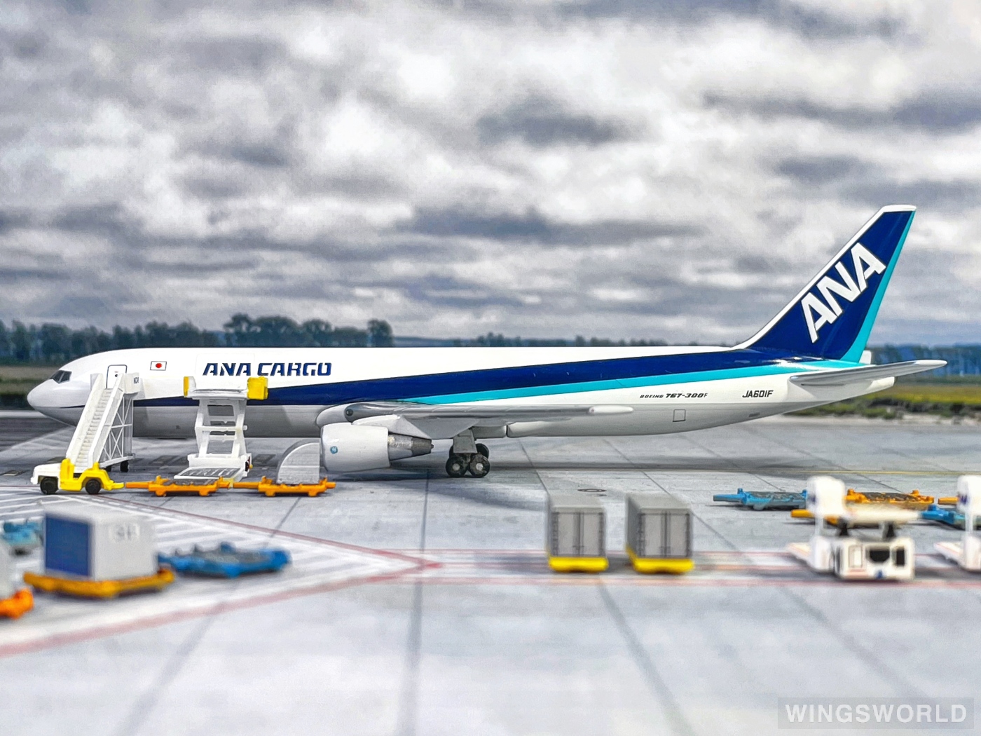 Big Bird 1:400 Boeing 767-300 ANA 全日空BB4-2004-15A JA601F