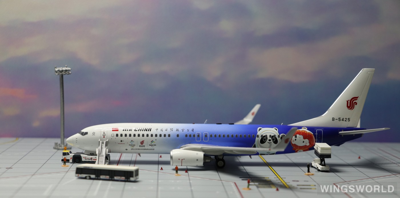 Aviation200 1:200 AV2031 Air China 中国国际航空 Boeing 737-800 B-5425