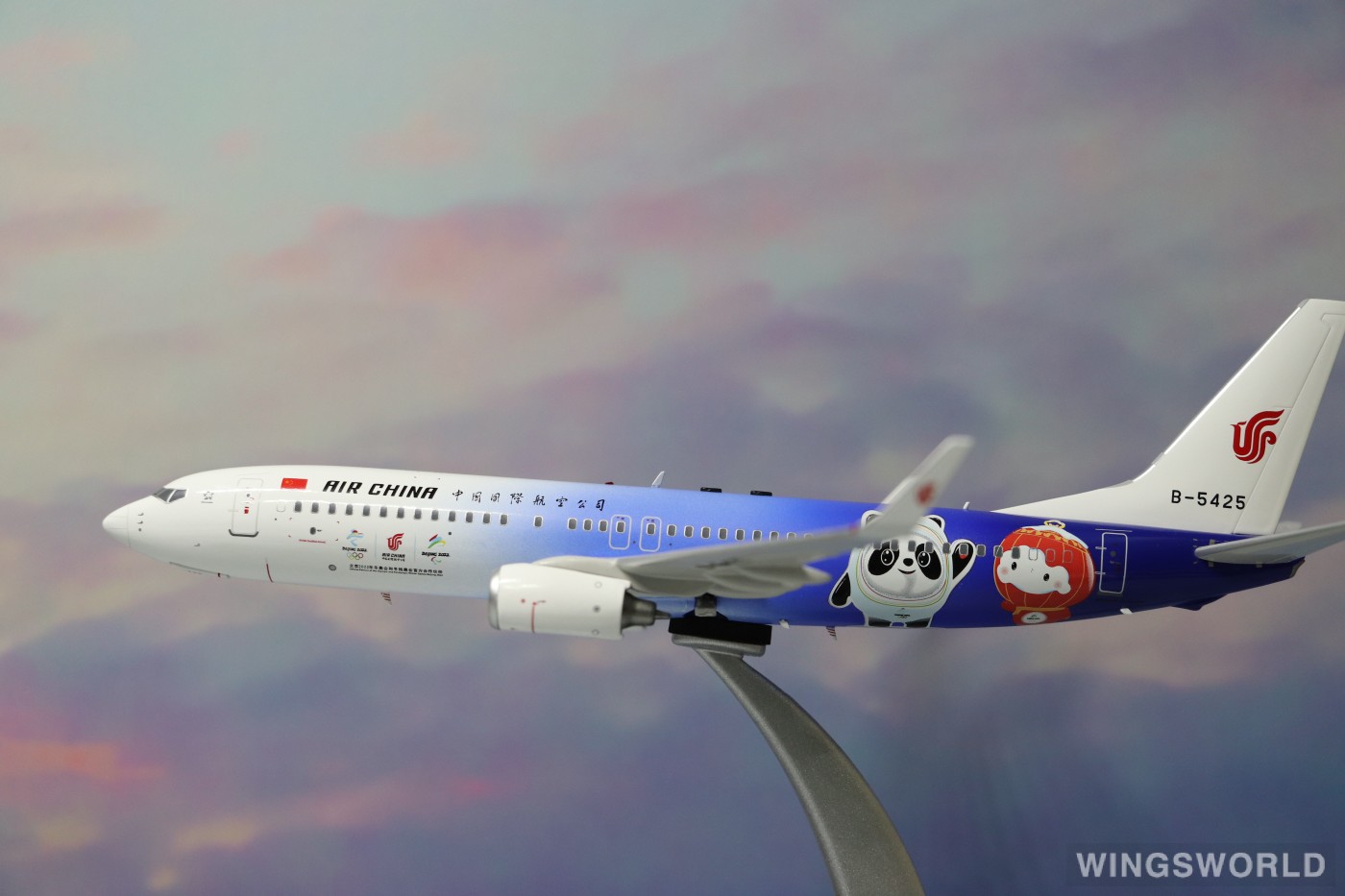 Aviation200 1:200 AV2031 Air China 中国国际航空 Boeing 737-800 B-5425