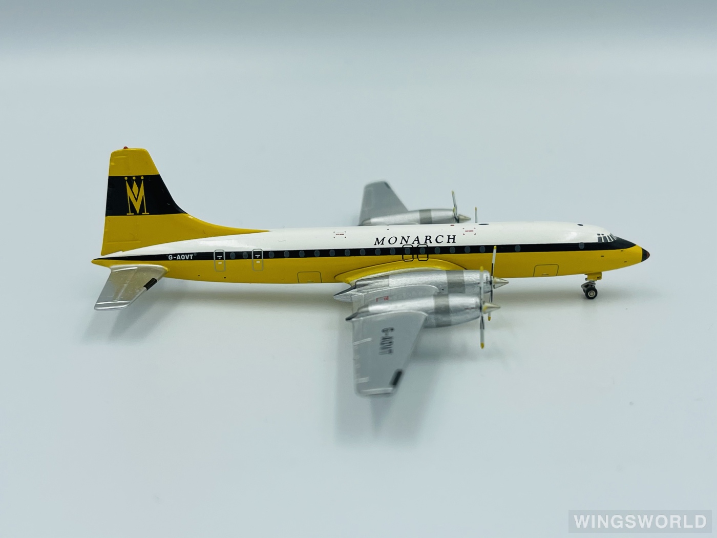 Geminijets 1:400 GJMON216 Monarch Airlines 君主航空 Bristol 175 Britannia G-AOVT