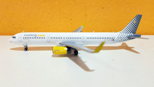 Vueling Airlines 伏林航空 Airbus A320 EC-MEL  GJVLG1491 Geminijets 1:400