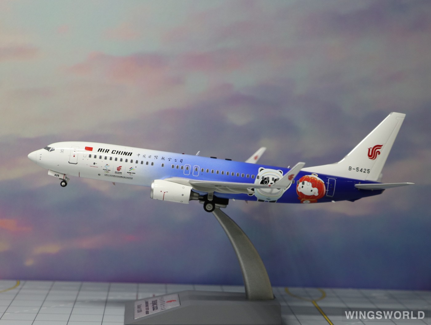 Aviation200 1:200 AV2031 Air China 中国国际航空 Boeing 737-800 B-5425