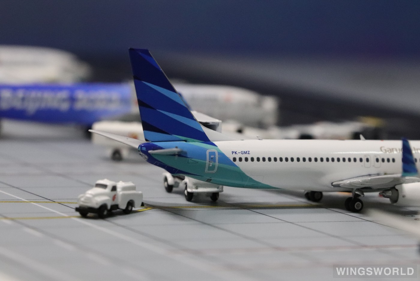 Phoenix 1:400 PH11641 Garuda Indonesia 印度尼西亚鹰航 Boeing 737-800 PK-GMZ