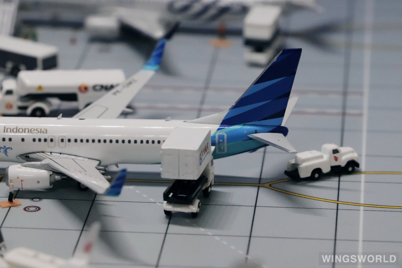 Phoenix 1:400 PH11641 Garuda Indonesia 印度尼西亚鹰航 Boeing 737-800 PK-GMZ