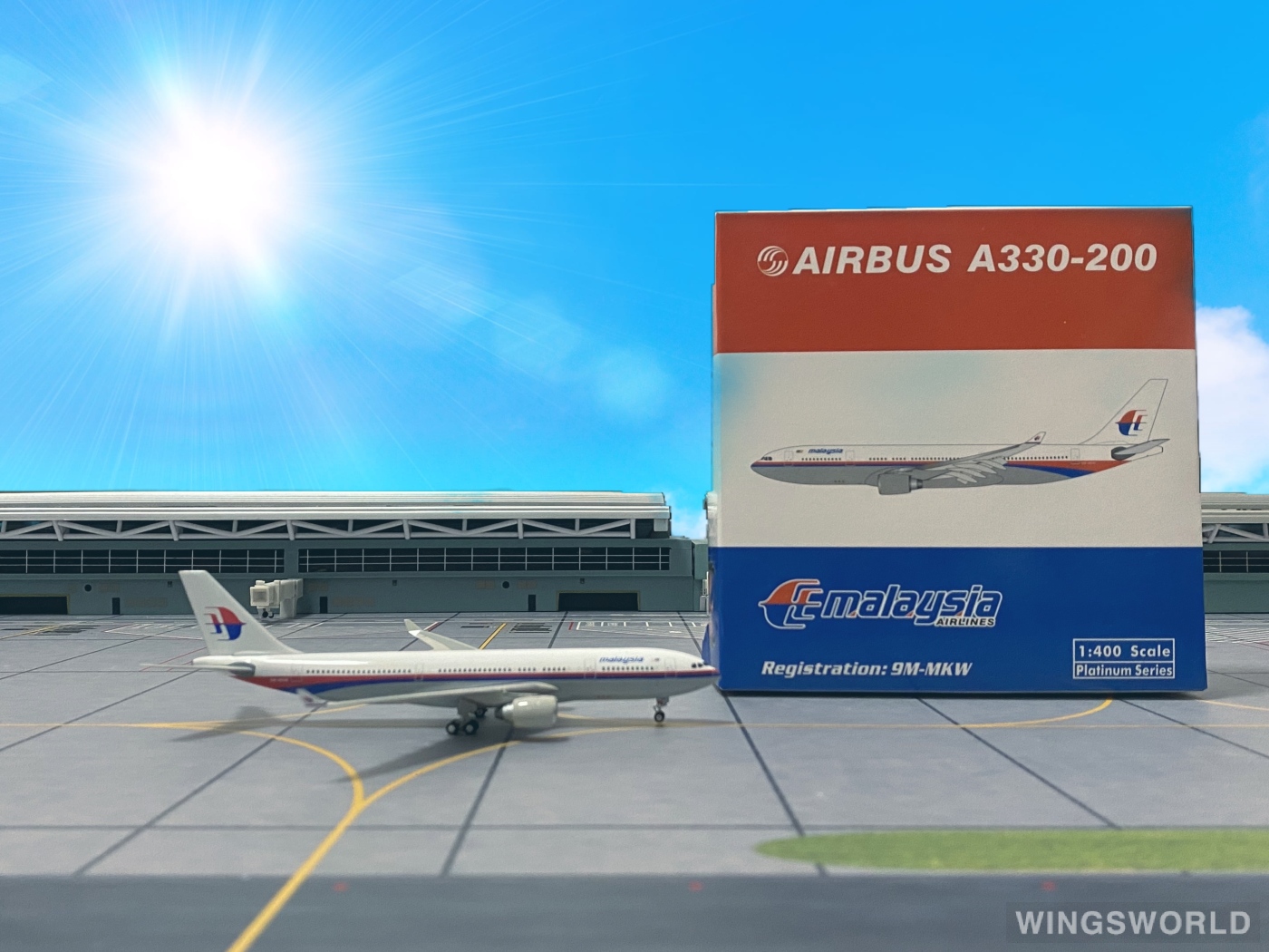 Phoenix 1:400 PH10439 Malaysia Airlines 马来西亚航空 Airbus A330-200 9M-MKW
