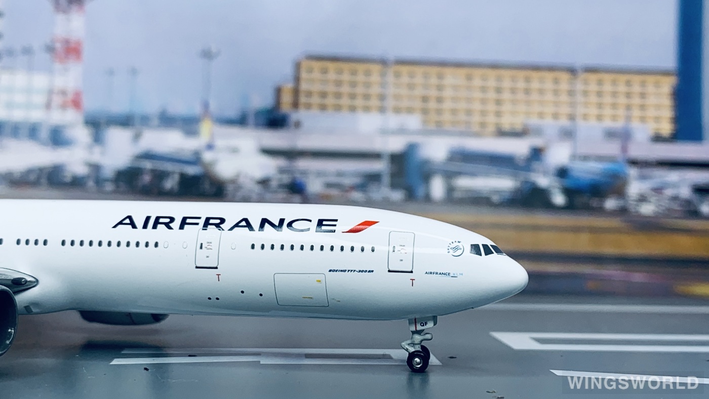 Apollo 1:400 A13051 Air France 法国航空 Boeing 777-300 F-GSQF