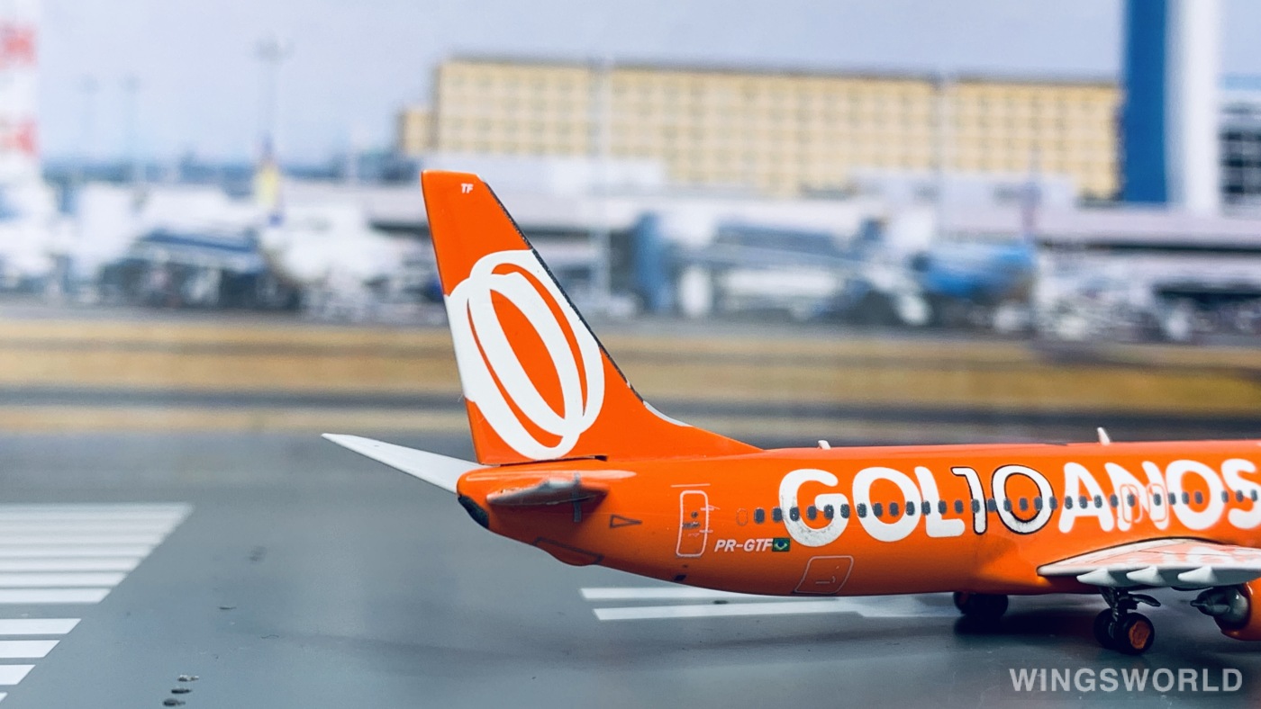 Phoenix 1:400 PH10822 GOL 高尔航空 Boeing 737-800 PR-GTF