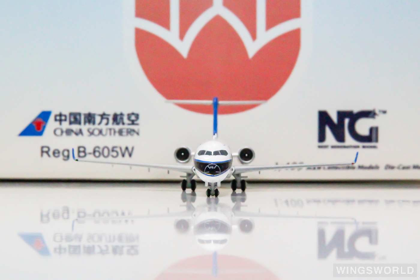 NGmodels 1:400 NG21010 China Southern 中国南方航空 Comac ARJ21-700 B-605W