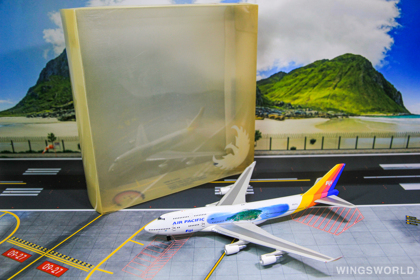 Phoenix 1:400 PHXAPC024 Air Pacific 斐济太平洋航空 Boeing 747-400 DQ-FJL