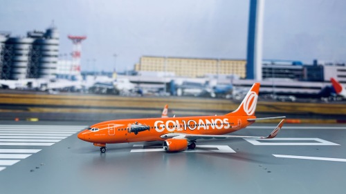 GOL 高尔航空 Boeing 737-800 PR-GTF  PH10822 Phoenix 1:400