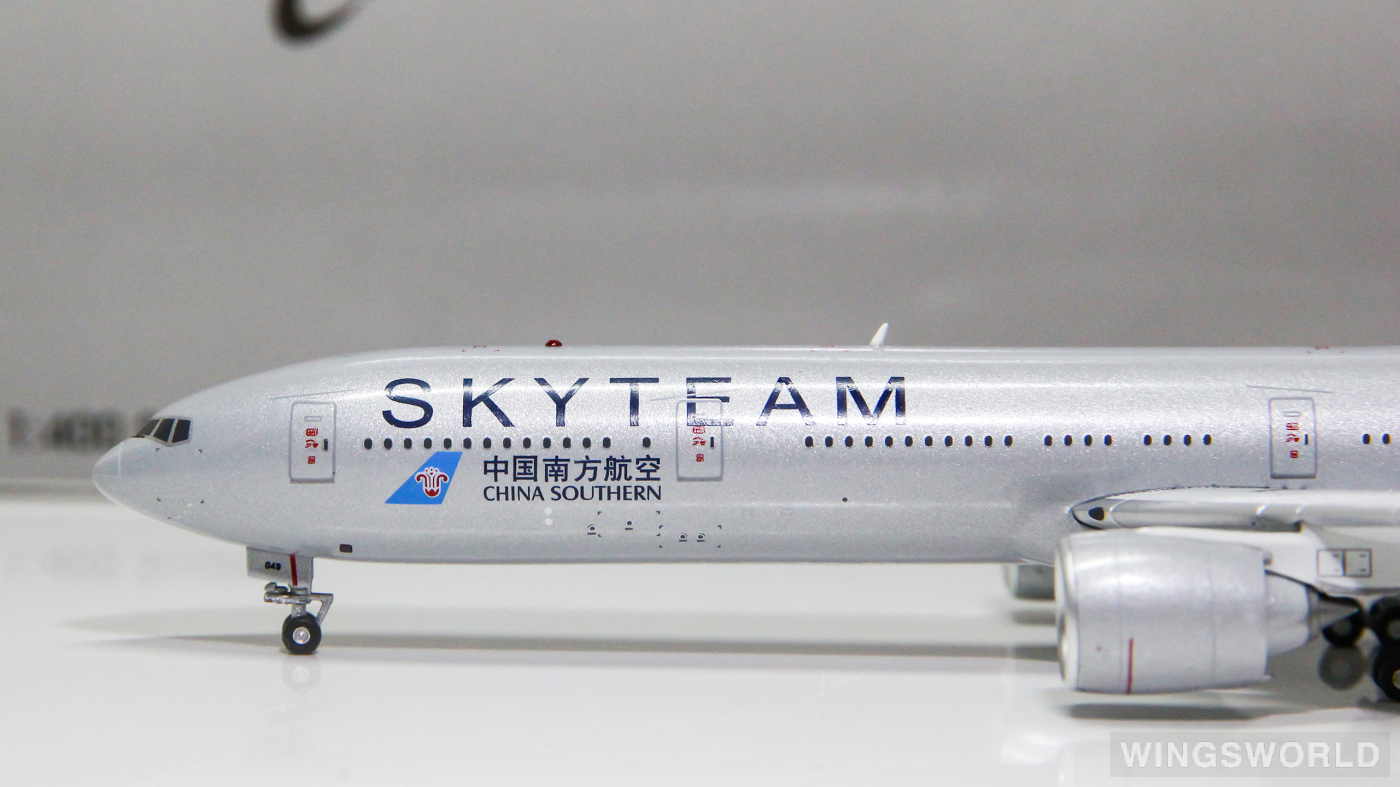 Aviation400 1:400 AV4079 China Southern 中国南方航空 Boeing 777-300ER B-2049