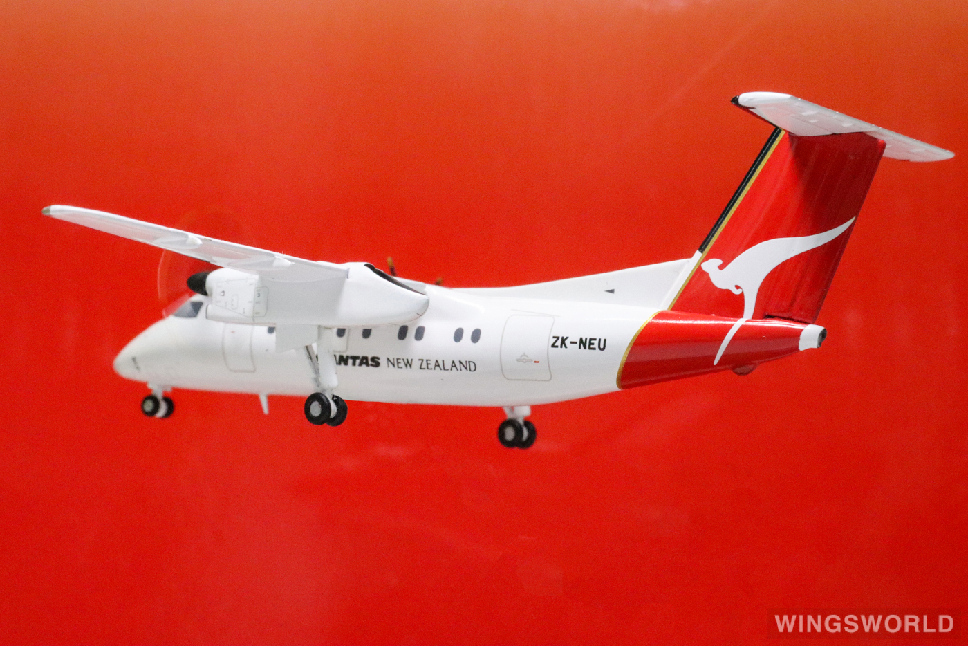 JC Wings 1:200 XX2585 Qantas New Zealand 澳洲航空新西兰公司 Douglas DC-8 ZK-NEU