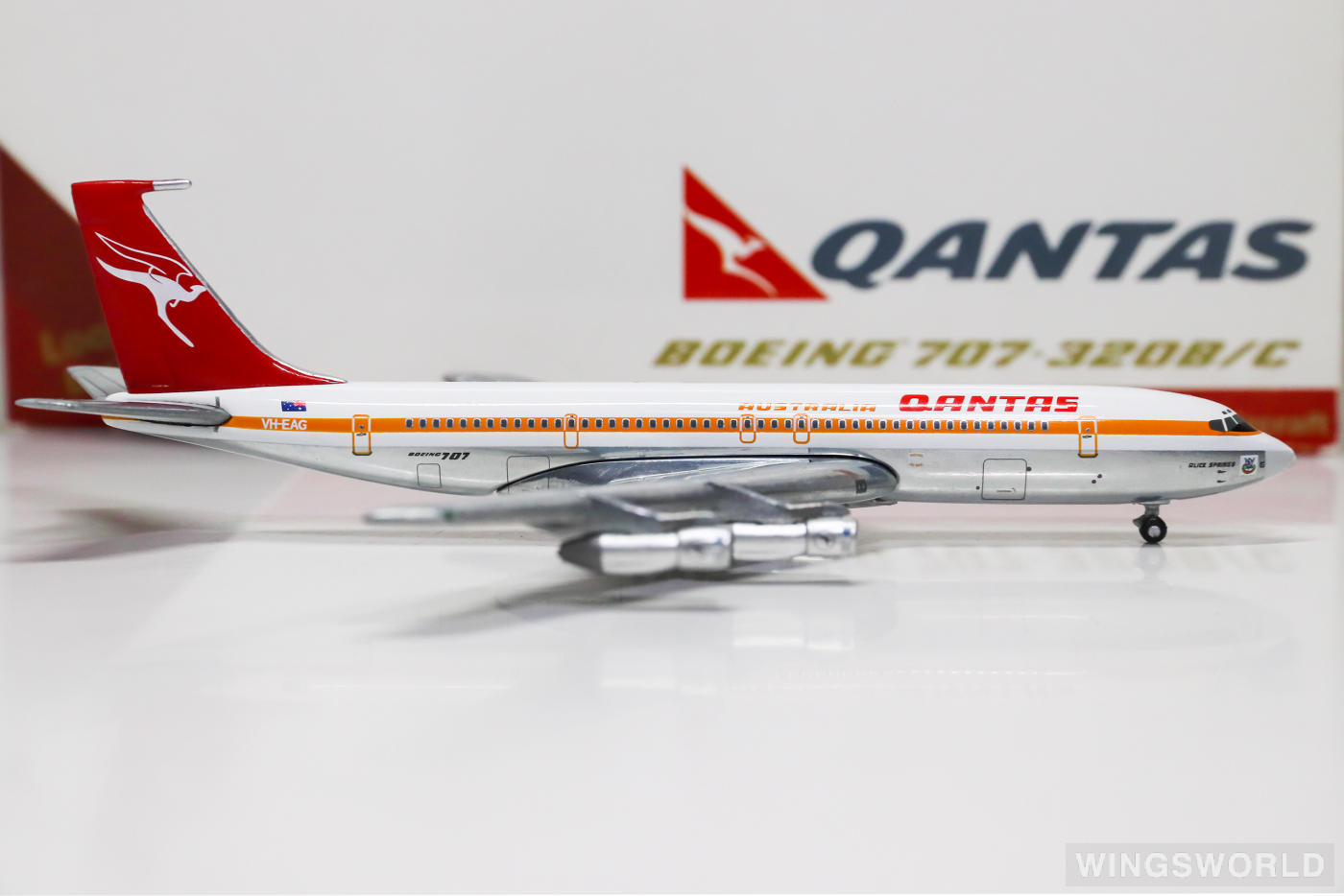 Geminijets 1:400 GJQFA957 Qantas 澳洲航空 Boeing 707-300 VH-EAG