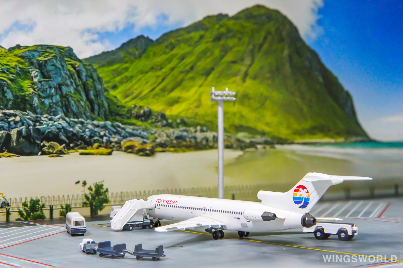 AeroClassics 1:400 ACVHRMN Polynesian Airlines  波利尼西亚航空 Boeing 727-200 VH-RMN