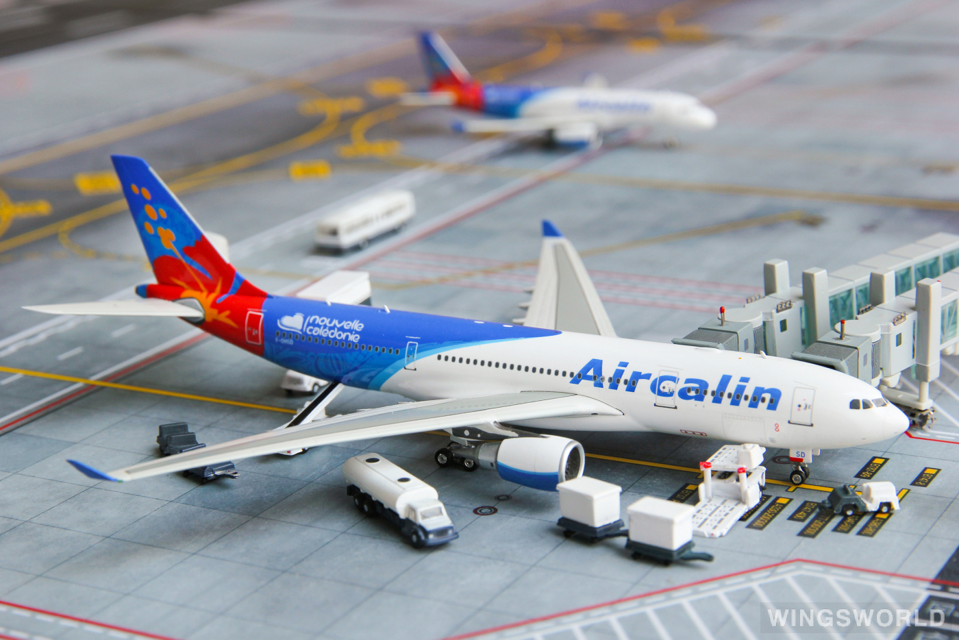Phoenix 1:400 PH11081 AirCalin 喀里多尼亚航空 Airbus A330-200 F-OHSD