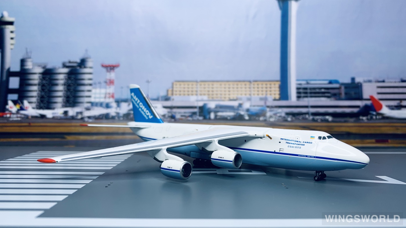 Geminijets 1:400 GJADB581 Antonov 安东诺夫 Antonov An-124 UR-82027